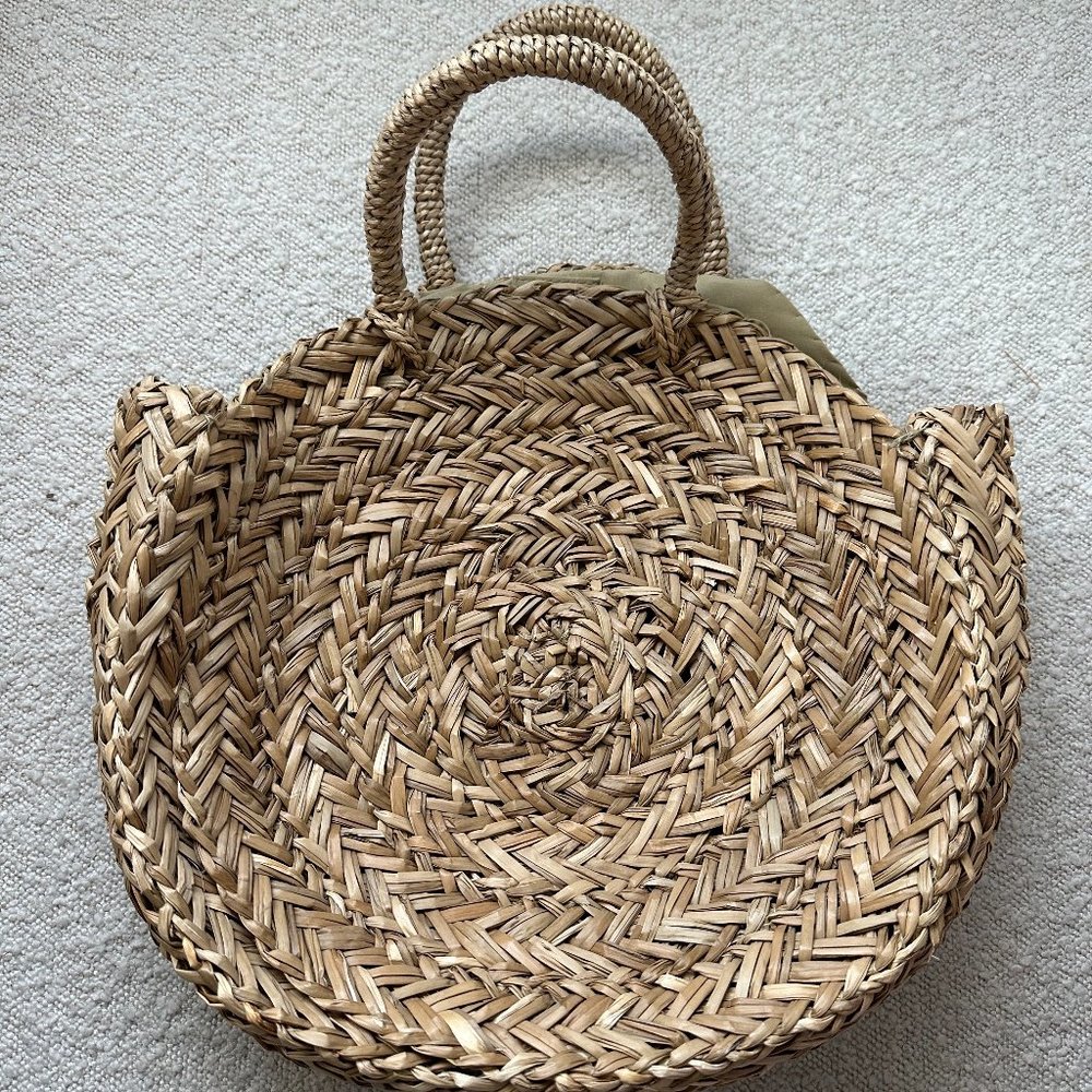 Woven wicker basket bag